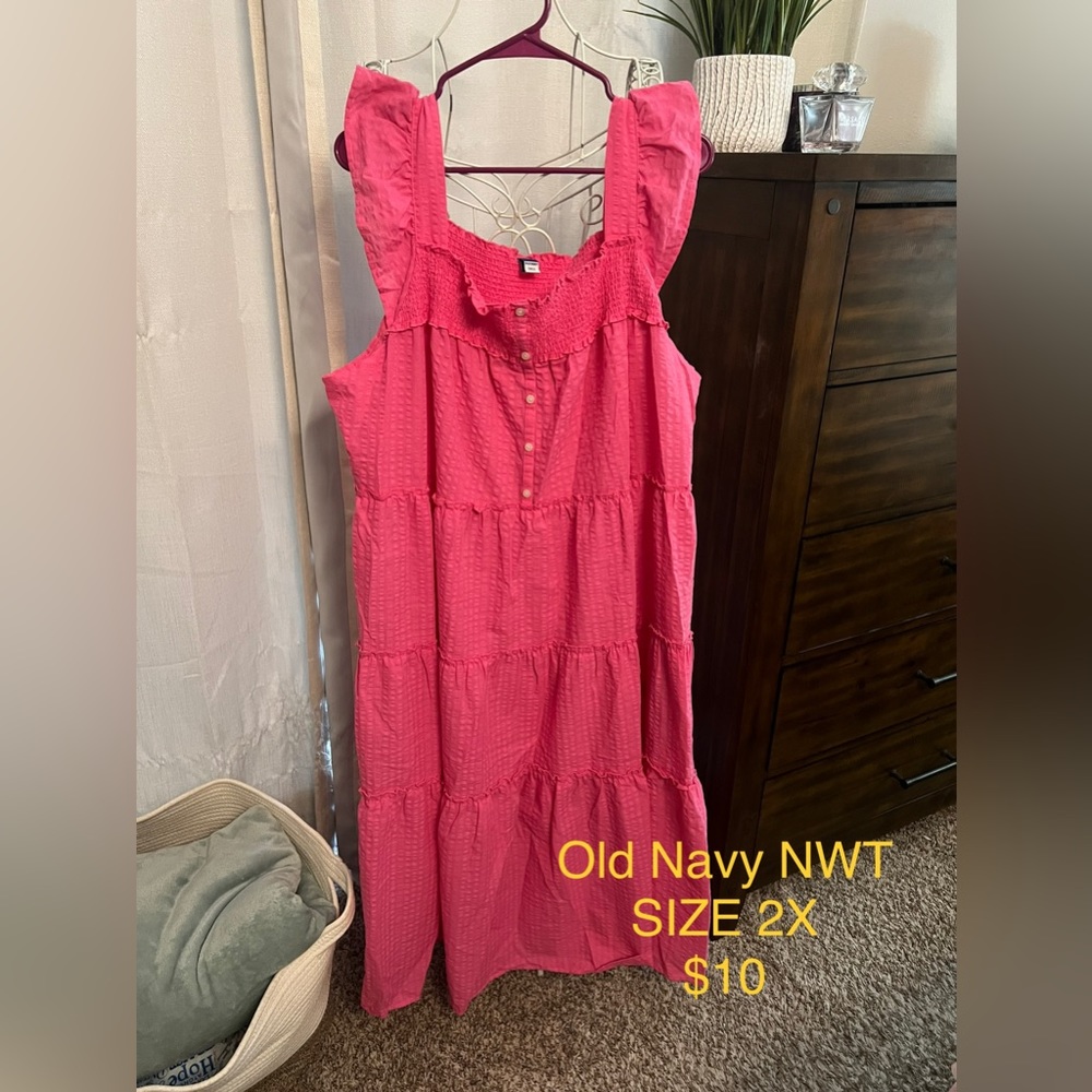Pink maxi dress from Old Navy. NWT